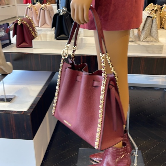 MICHAEL KORS
Mina Large Chain Shoulder Tote Bag
Dark Cherry 
NWT - Picture 9 of 16